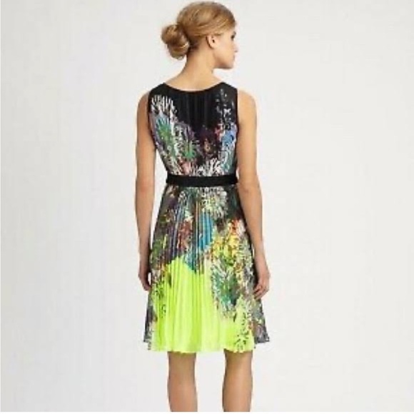 BCBGMAXAZRIA Sierra Dress, Pleated Multi Colour Floral Print Dress Neon, Size S - Picture 4 of 12